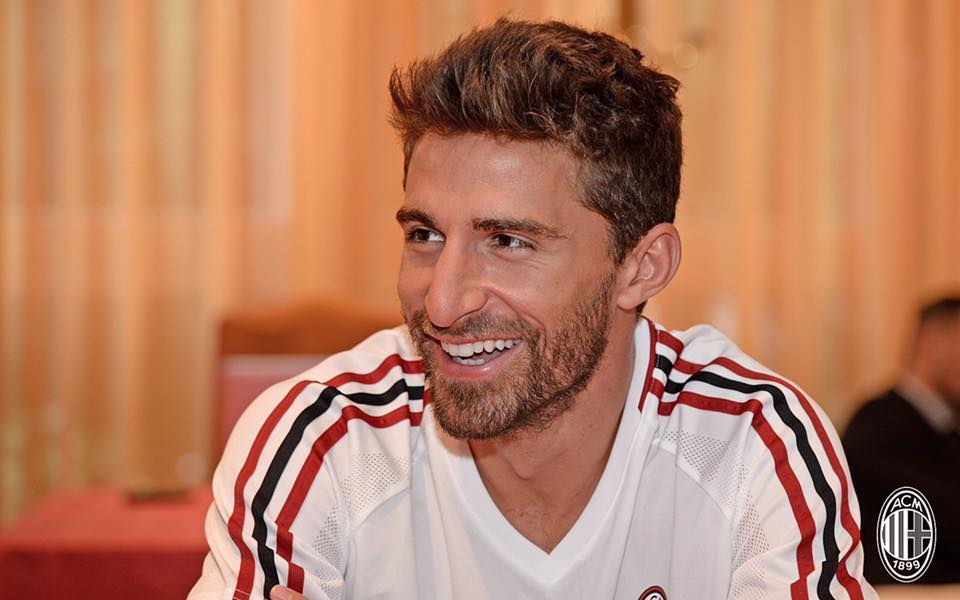 Ảnh bài viết 'Bom xịt' Borini tươi rói khi được AC Milan cứu giúp