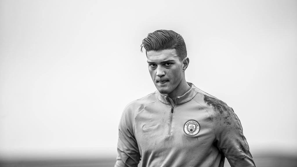 Man City đau đầu vì cùng lúc chia tay 3 thủ môn