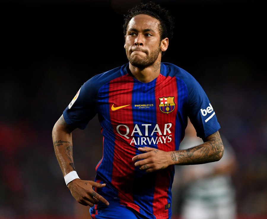 10 hợp đồng tài trợ áo đấu giá trị nhất: Nguồn thu khủng khiếp của Barca