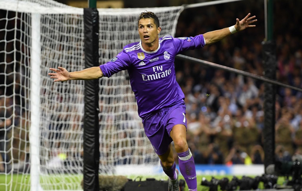 C. Ronaldo: "Tôi có nói là sẽ rời Real Madrid đâu?"