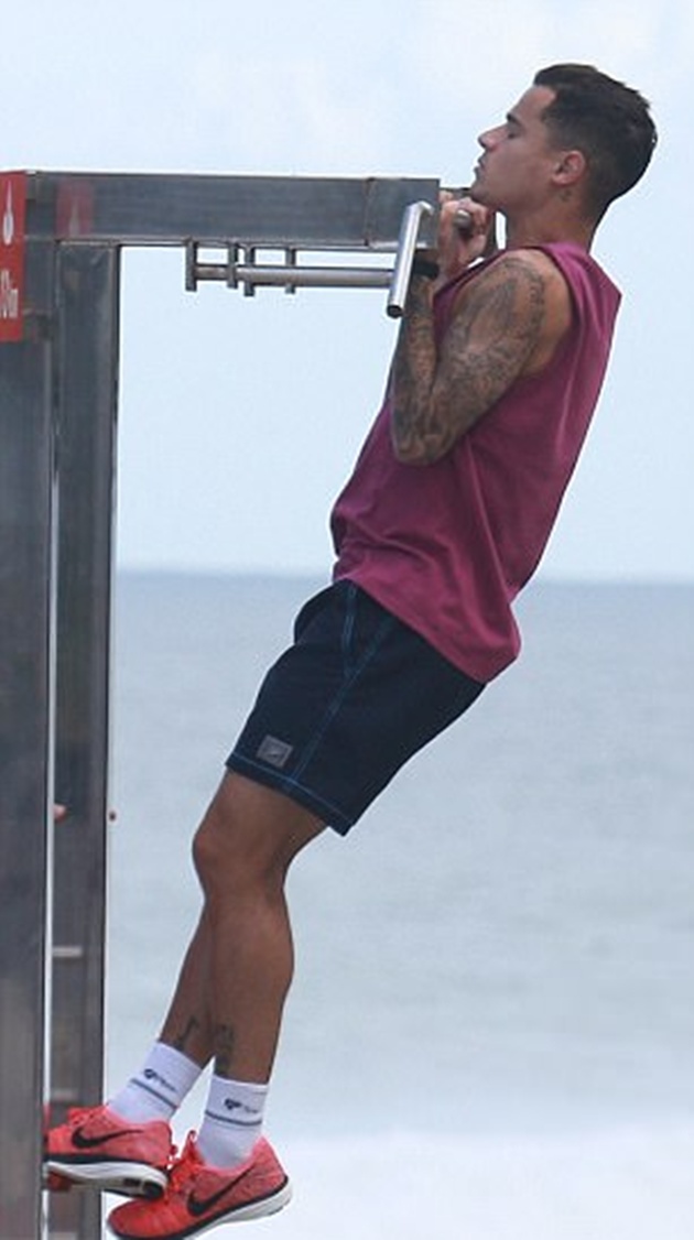 Ảnh bài viết Philippe Coutinho đu xà ấn tượng tại quê nhà