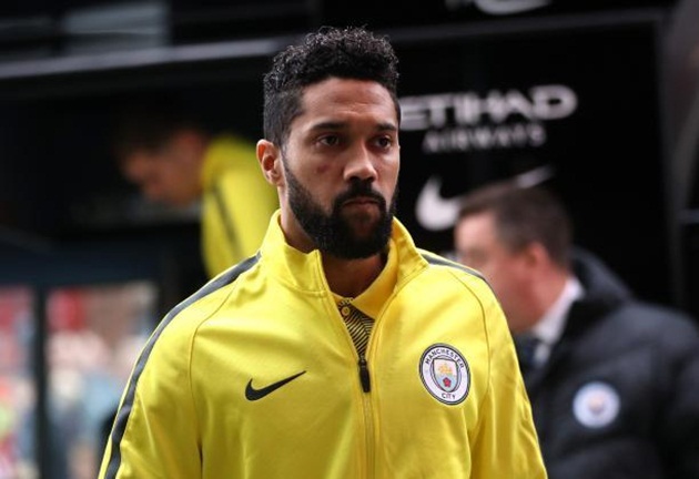 Rời Man City, Gael Clichy lập tức có bến đỗ mới