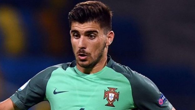 Ảnh bài viết XÁC NHẬN: Hàng hot Bồ Đào Nha cập bến Anh quốc