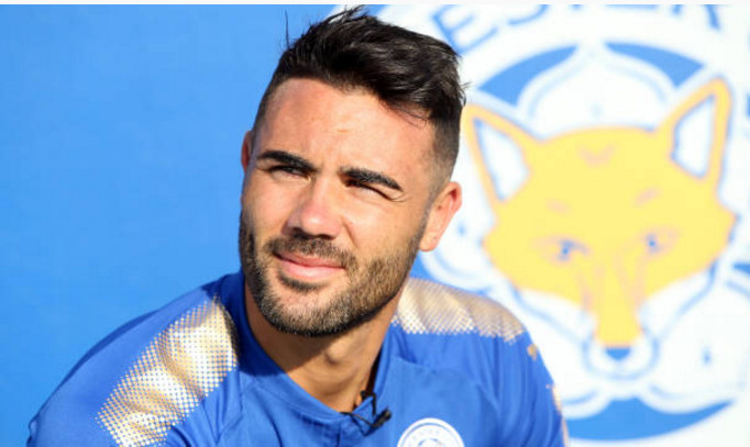 Thủ lĩnh của Sevilla CHÍNH THỨC đầu quân Leicester