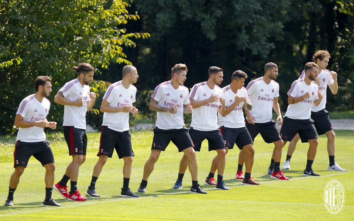 Có thêm đội trưởng Lazio, Milan sẽ mạnh đến cỡ nào?