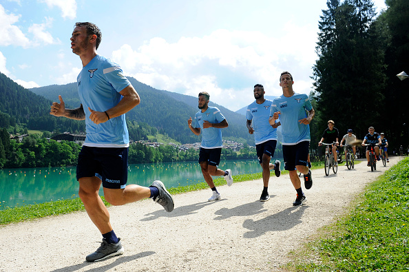 Ảnh bài viết Khung cảnh hùng vĩ bên cạnh trại tập luyện của Biancocelesti