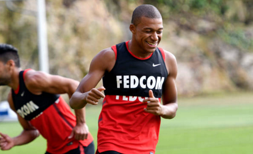 Ảnh bài viết Phớt lờ cả thế giới, Mbappe trở lại Monaco tập luyện