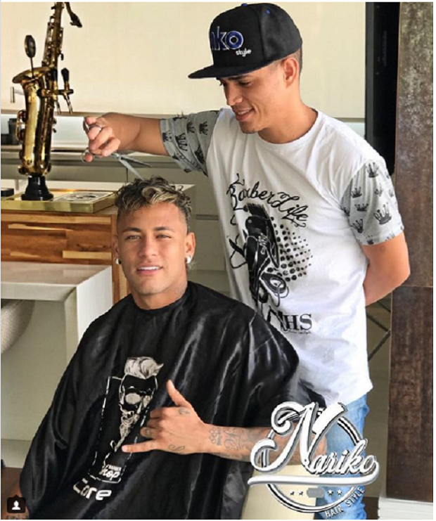Trở lại Barcelona, Neymar trình làng tóc mới