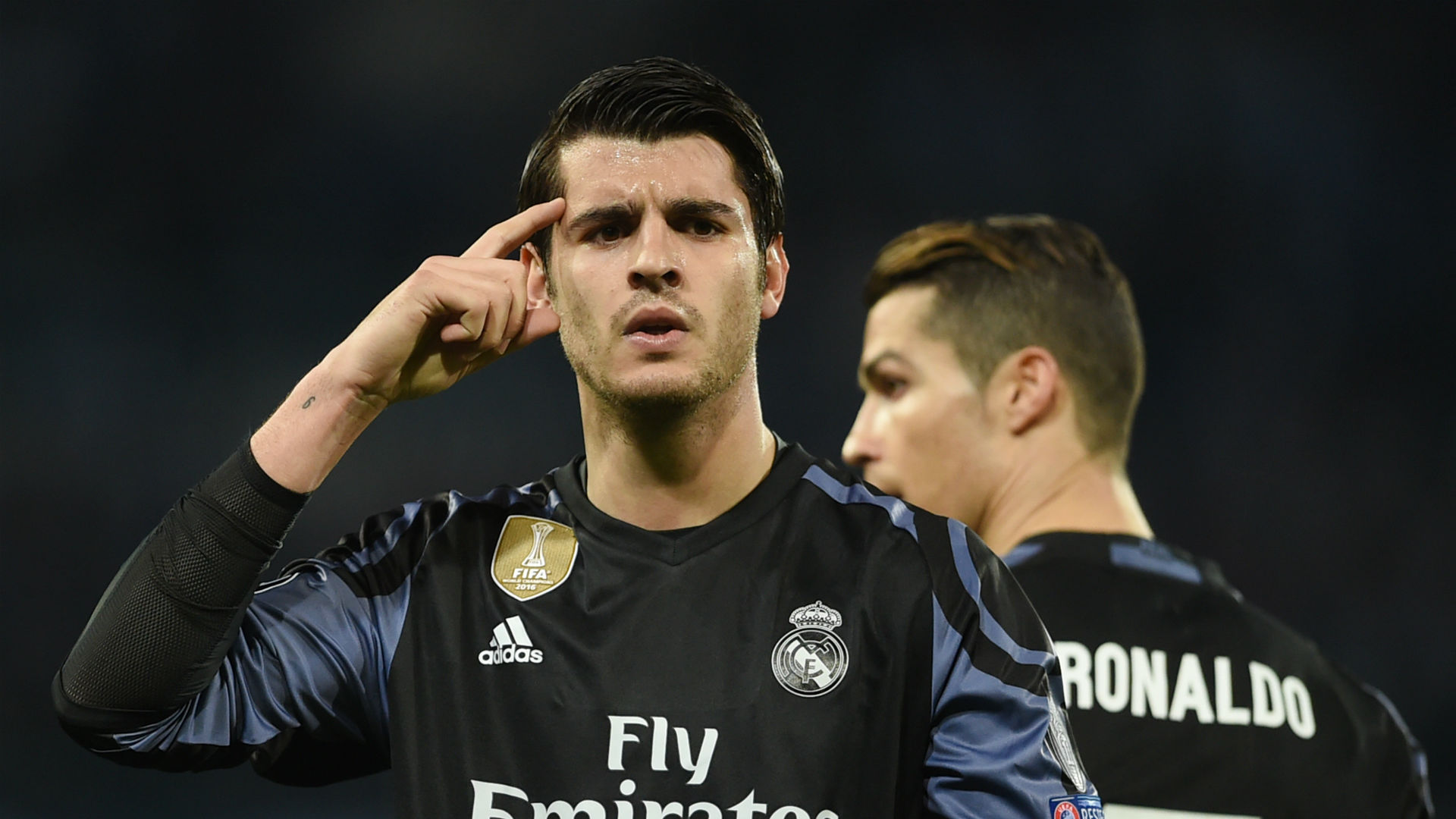 Belotti hay Morata? Zola đưa lời khuyên cho Conte