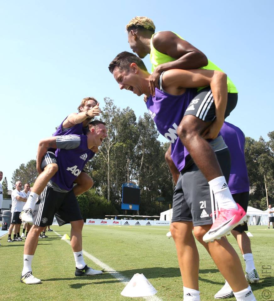 Ảnh bài viết Buổi tập thứ 2 rộn ràng tiếng cười của Man United