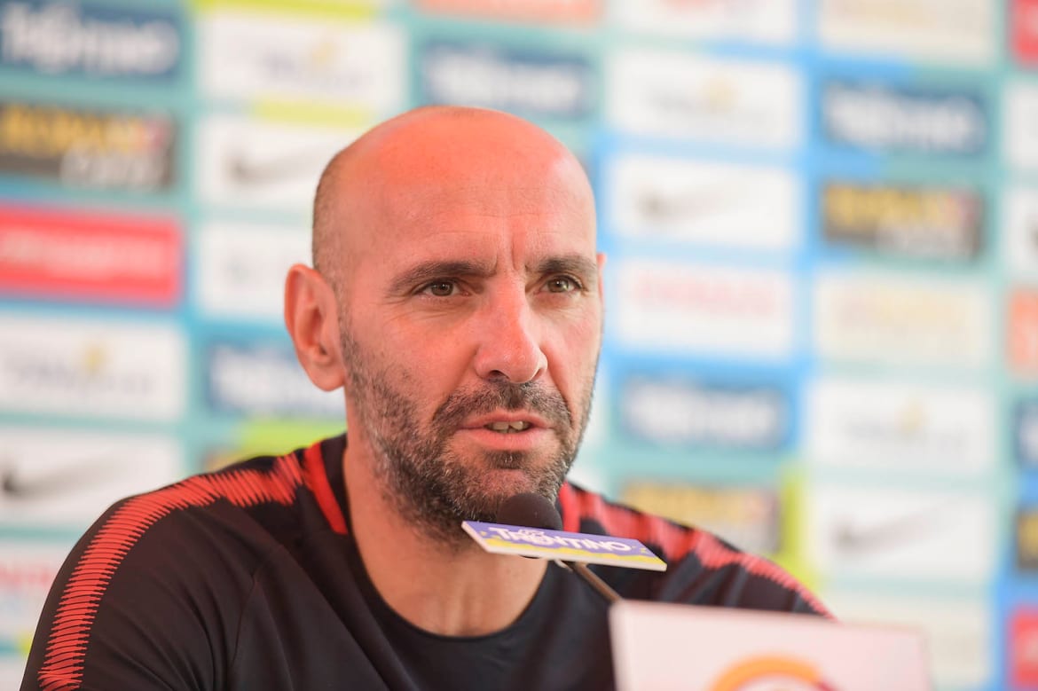 Đối thoại 'bố già' Monchi: "Mục tiêu của Roma ư? Chẳng có trên mặt báo nào đâu!"