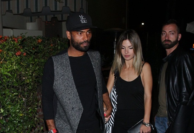 Sharon Canu: Người đẹp chế ngự trái tim Ashley Cole