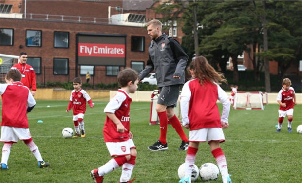 Ảnh bài viết Trước giờ thi đấu, sao Arsenal 'làm loạn' bệnh viện ở Sydney