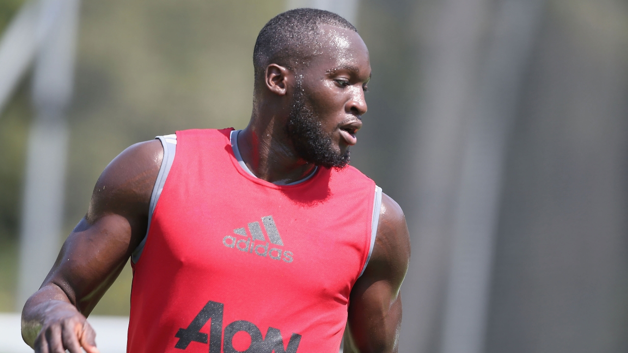Chưa đá trận nào, Romelu Lukaku đã lập kỉ lục cho Man Utd