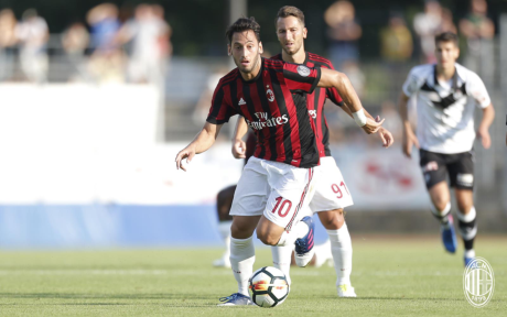 Màn ra mắt AC Milan của Hakan Calhanoglu