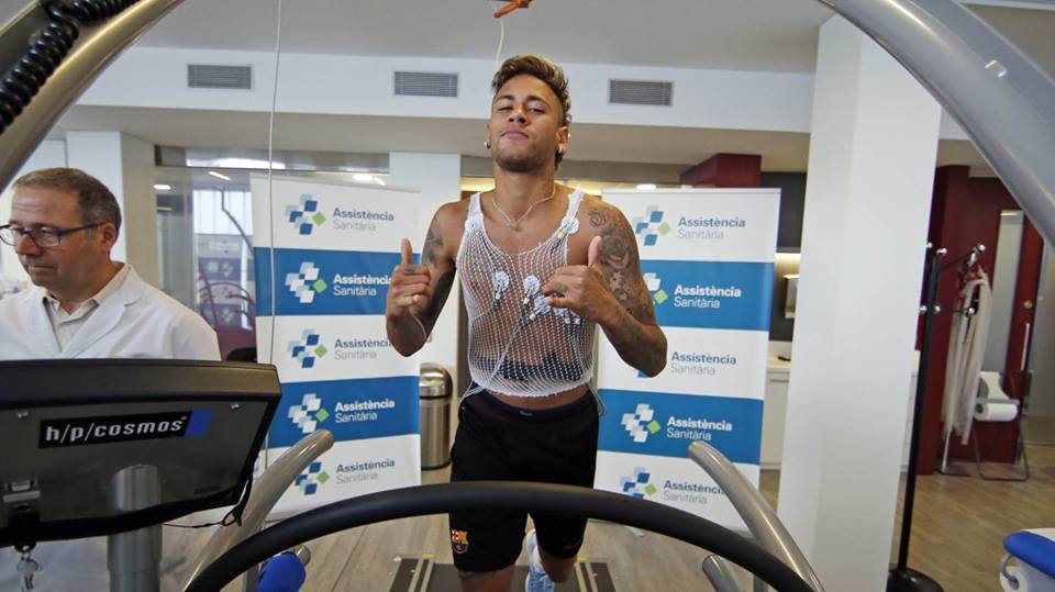 Ảnh bài viết Messi & Neymar đồng loại trở lại, đại bản doanh Barca rộn ràng