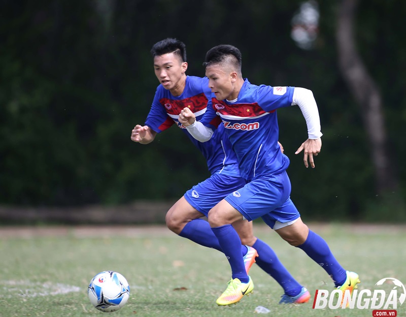 Ảnh bài viết Quang Hải nổi bật giữa dàn sao U22 Việt Nam trong bài đối kháng