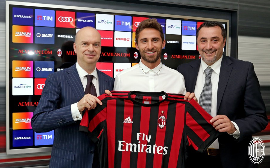 Fabio Borini - 'Sát thủ ngậm dao' cập bến Milan
