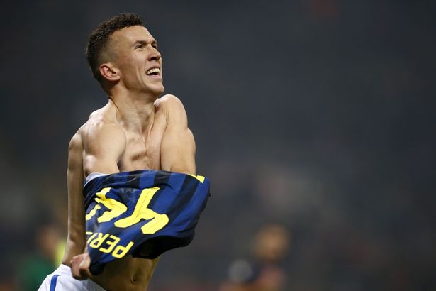 Ảnh bài viết Điểm tin tối 18/07: Arsenal bán người cho Juve, M.U nhận tin buồn vụ Perisic
