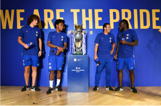 Ảnh bài viết Chelsea hân hoan khoe cúp tại Bắc Kinh