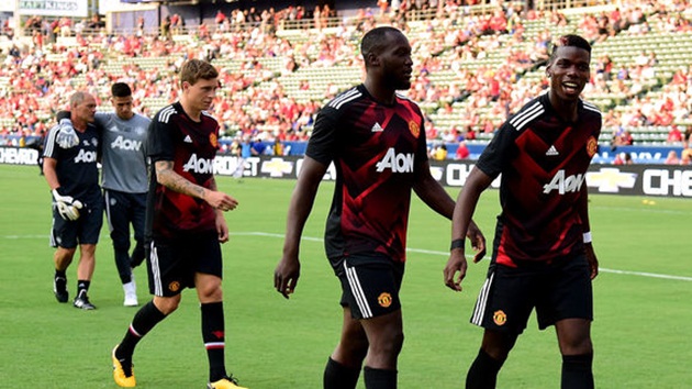 Man United mùa tới: Sẽ là bóng đá sexy hay chỉ là “hồn Trương Ba da hàng thịt”?
