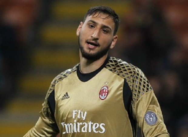 Ảnh bài viết Không phải Buffon, Neuer mới chính là hình mẫu của Donnarumma