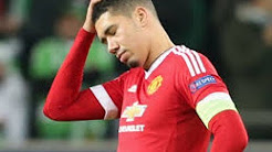 Pha đỡ bóng 'khó tin' của Smalling trong trận Derby thành Manchester