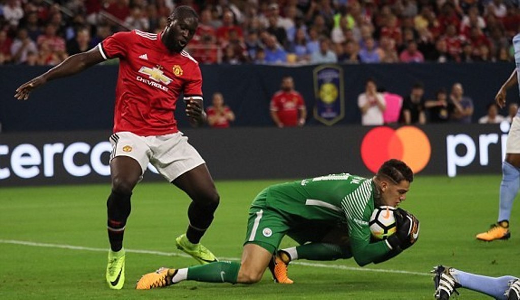 'Song sát' lập công, Man Utd thắng dễ Man City trên đất Mỹ