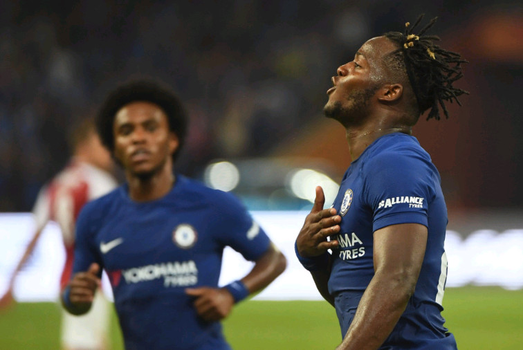 Batshuayi rực sáng, Chelsea dễ dàng huỷ diệt Arsenal tại Bắc Kinh