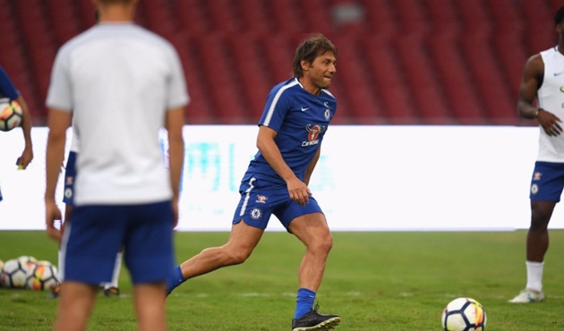 Ảnh bài viết Đấu Arsenal, Conte xỏ giày vào sân chỉ đạo học trò