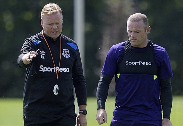 Ảnh bài viết Koeman "kèm cặp" Rooney tận tình trong buổi tập trên đất Hà Lan