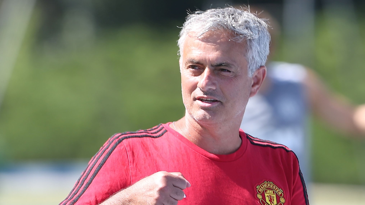 Mourinho hé lộ đội hình Man Utd đấu Real Madrid