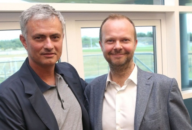Ảnh bài viết Mourinho và 304 triệu euro: Tiền nào của nấy