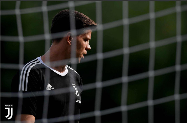 Ảnh bài viết Szczesny đầy căng thẳng trong lần đầu tập cùng Juventus