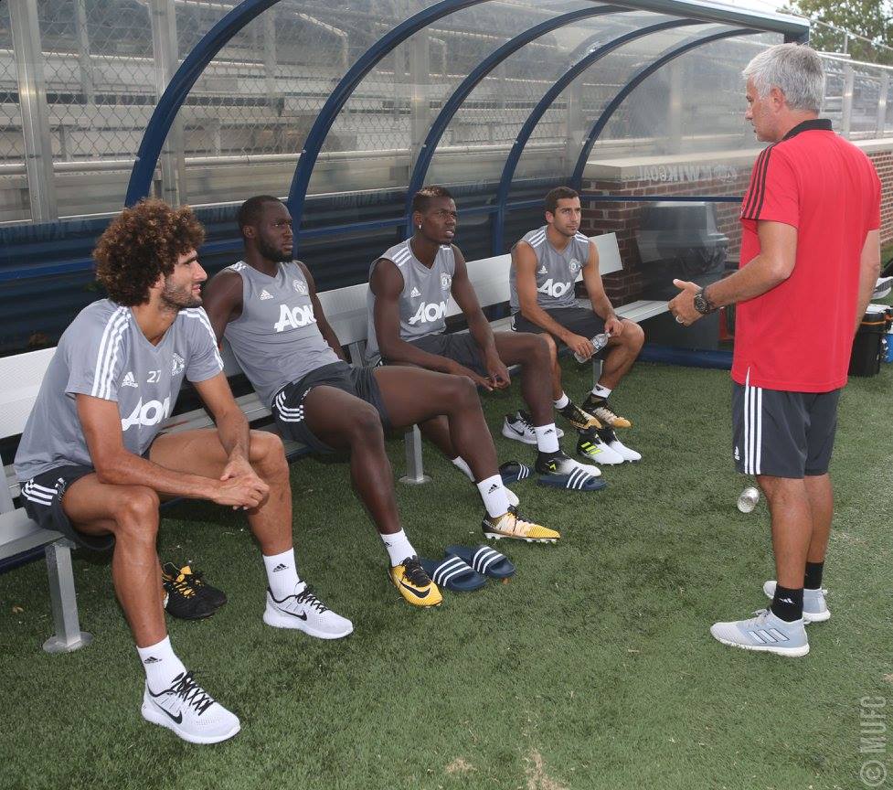 Ảnh bài viết Thắng Real, Man Utd tất bật chuẩn bị cho cuộc đụng độ với Barca