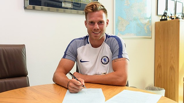 7 năm đá 4 trận, cầu thủ vẫn quyết tâm bám trụ tại Chelsea