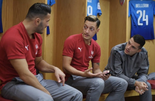 Ảnh bài viết "Người khổng lồ" Kolasinac gây sốc trước thềm Emirates