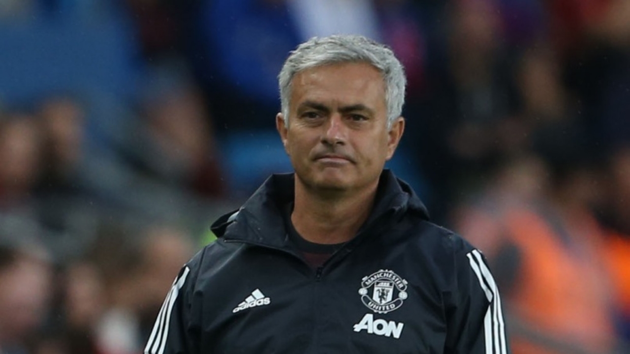 Victor Lindelof được Mourinho khen ngợi