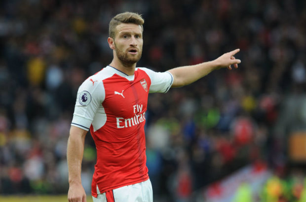 Wenger: Shkodran Mustafi đủ thế lực để đá với Chelsea