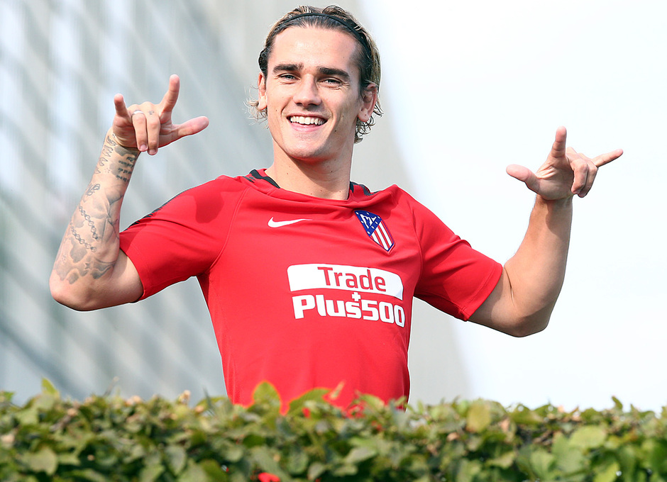 Ảnh bài viết Griezmann tạo dáng 'nhí nhảnh' tại Munich