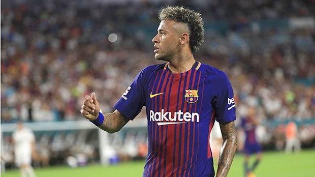 Neymar cười nhạo trước tin đồn 'nổi loạn' rời Barca