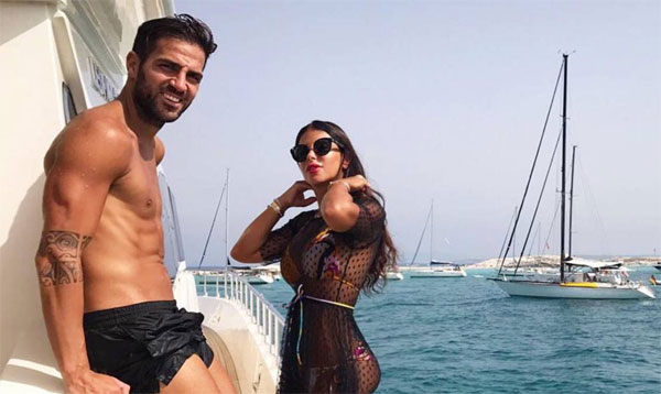 Ảnh bài viết Fabregas lại lộ ảnh "nhạy cảm" cùng bồ già bốc lửa