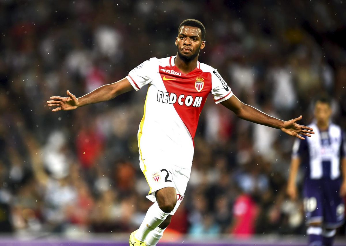 PHÂN TÍCH CHUYỂN NHƯỢNG: Arsenal đã xong vụ Lemar?