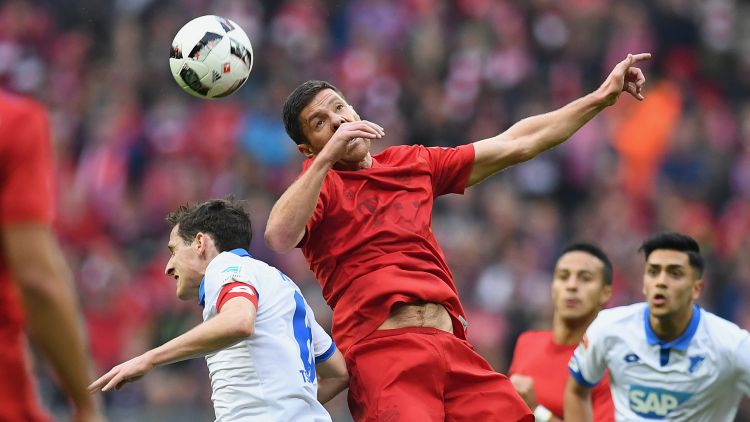 Bốc thăm play-off Champions League: Napoli và Liverpool đụng 'thứ dữ'