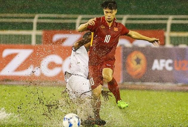 Ảnh bài viết Ông Hải "lơ" nói phũ, Công Phượng "cứu" HLV Hữu Thắng