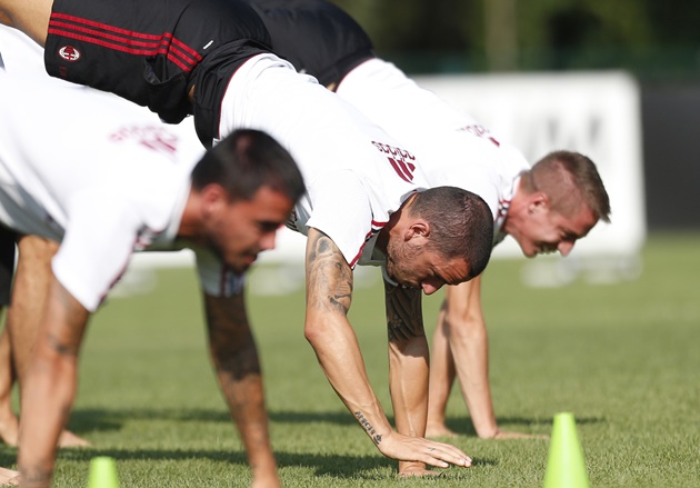 Ảnh bài viết Bonucci đỏ mặt vì bài tâp của Montella