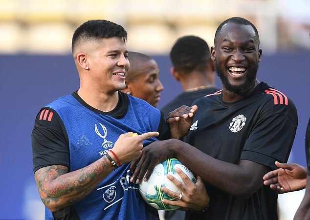 Ảnh bài viết Man Utd lao đầu vào tập luyện, chờ đoạt Siêu cúp châu Âu