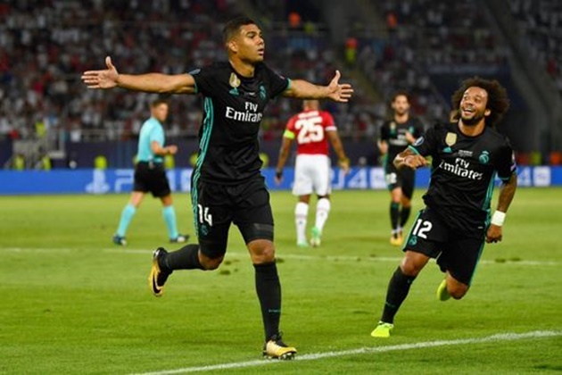 TRANH CÃI: Casemiro ghi bàn việt vị, M.U thua oan?