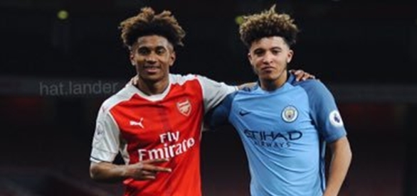 Sao Arsenal thả thính lộ liễu đồng nghiệp Man City