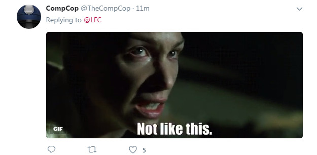 Ảnh bài viết Hàng thủ quá tệ, fan Liverpool liên tục cầu cứu Van Dijk